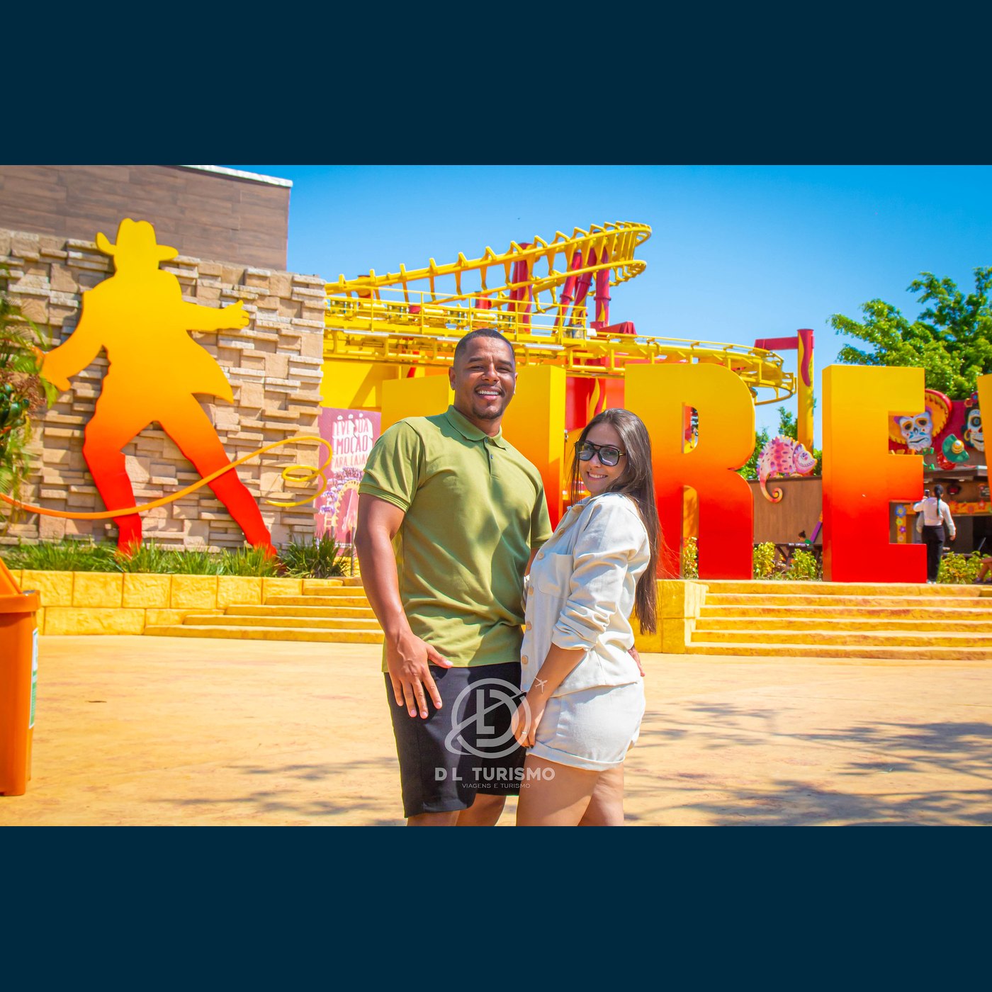 Casal de passageiros da DL Turismo no Beto Carrero World